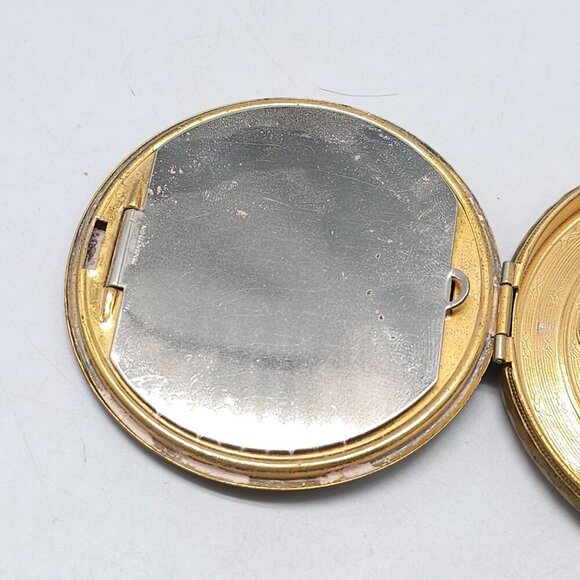 Vintage Richard Hudnut Gold Compact Case With Monogrammed Lid Ornate Design - Picture 5 of 9